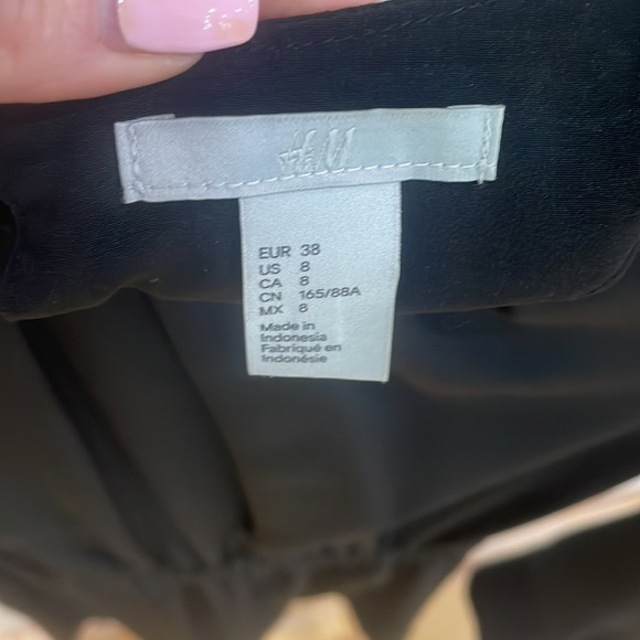 H&M Dress‎ - Picture 2 of 3